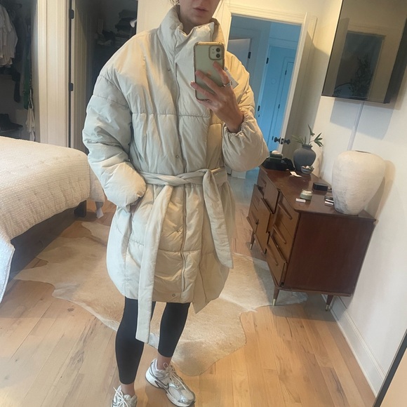 GAP Jackets & Blazers - Oversized cream puffer
